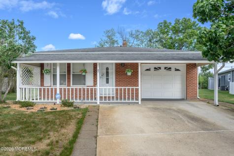 27 Bahamia Drive Toms River NJ 08757