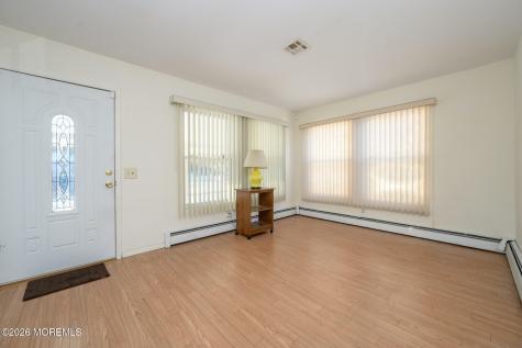 27 Bahamia Drive Toms River NJ 08757