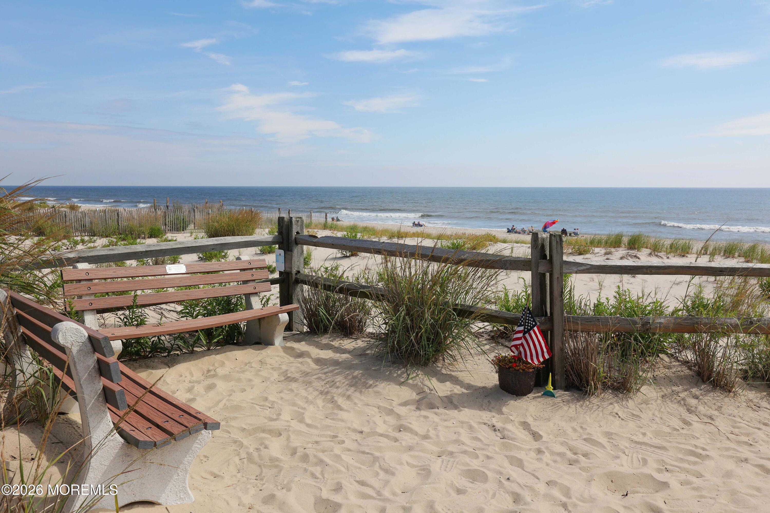36 16th Street Surf City NJ 08008