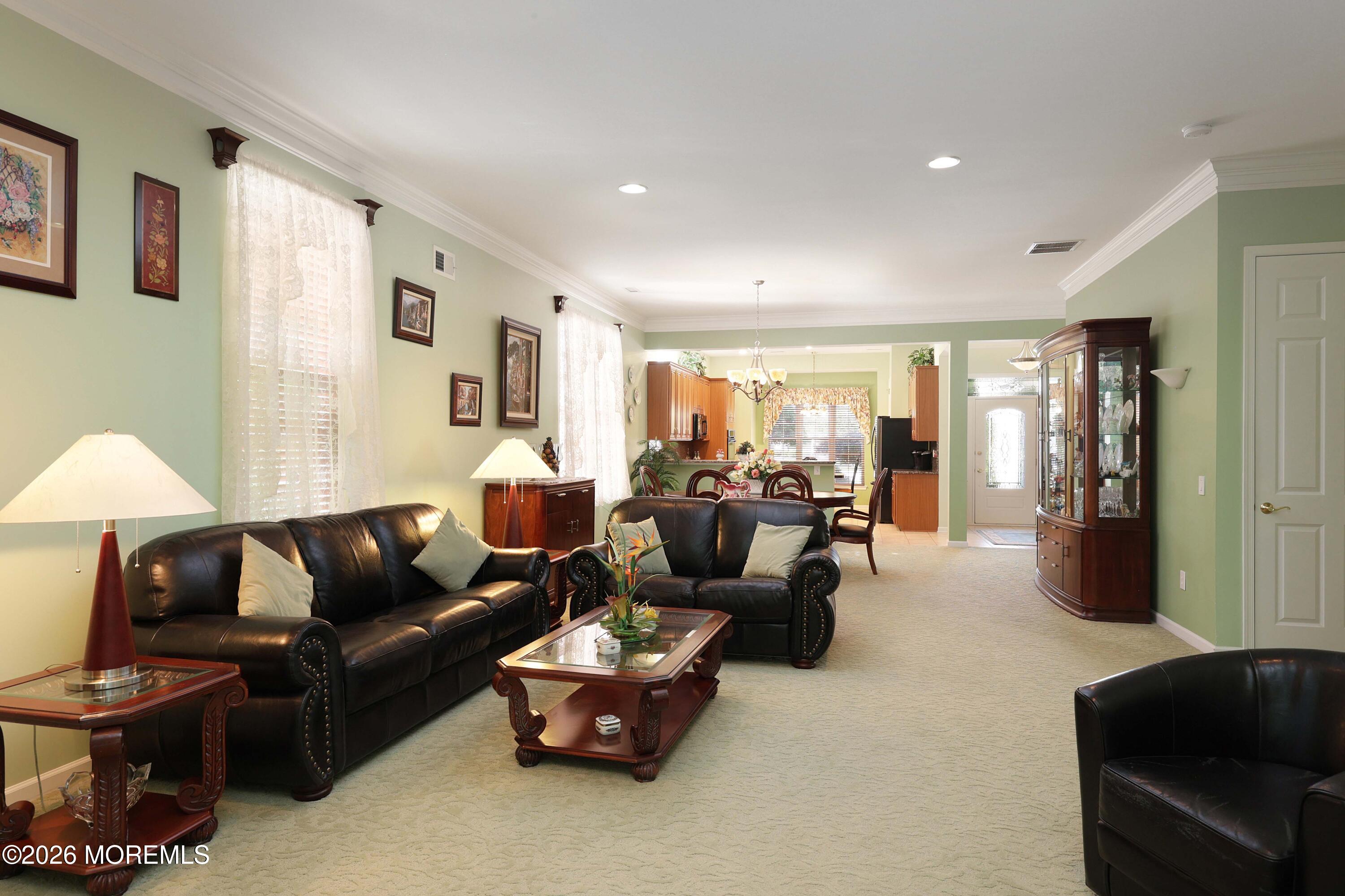 7 Oakhill Court Jackson NJ 08527