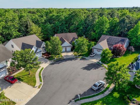 7 Oakhill Court Jackson NJ 08527