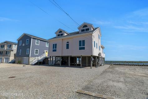 237 Heron Road Tuckerton NJ 08087