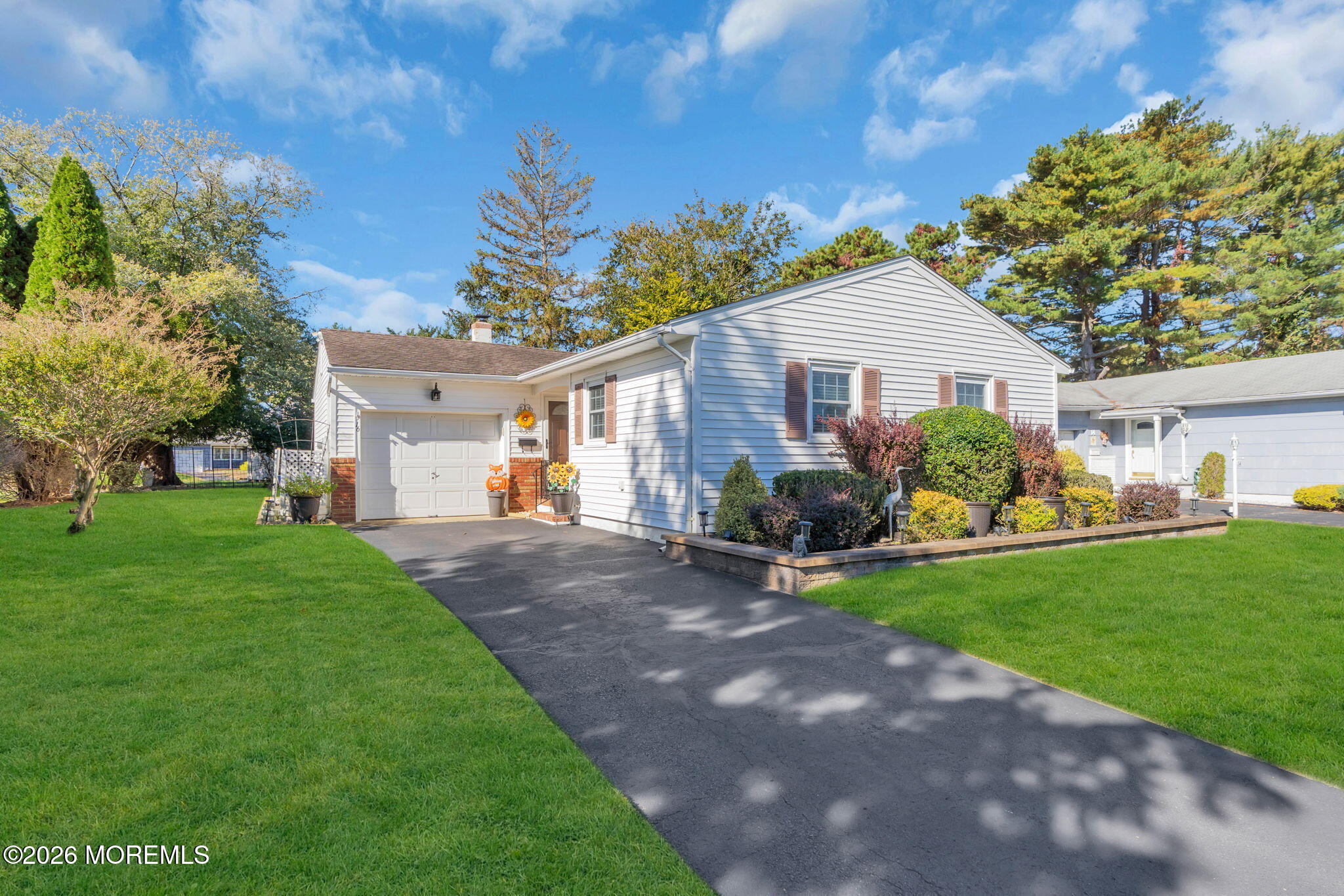 16 Concord Lane Toms River NJ 08757