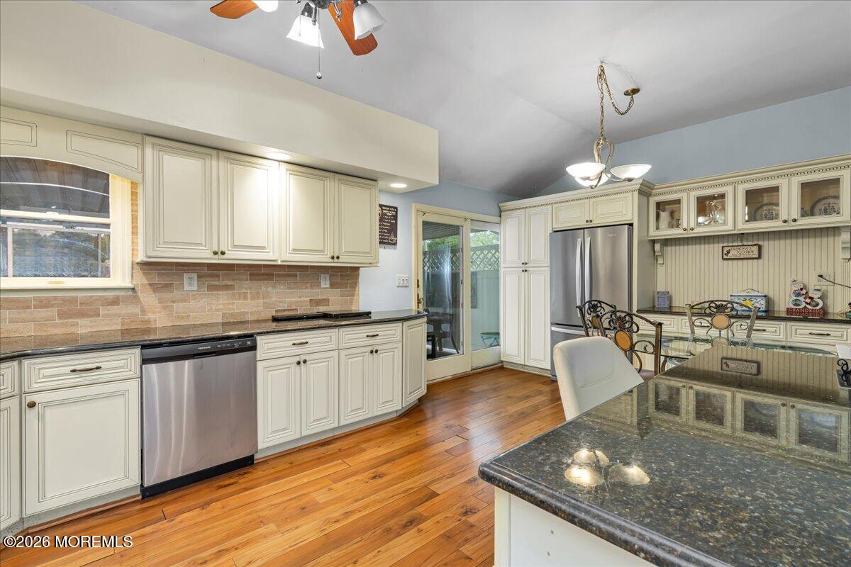 83 Walnut Ave Avenue Red Bank NJ 07701