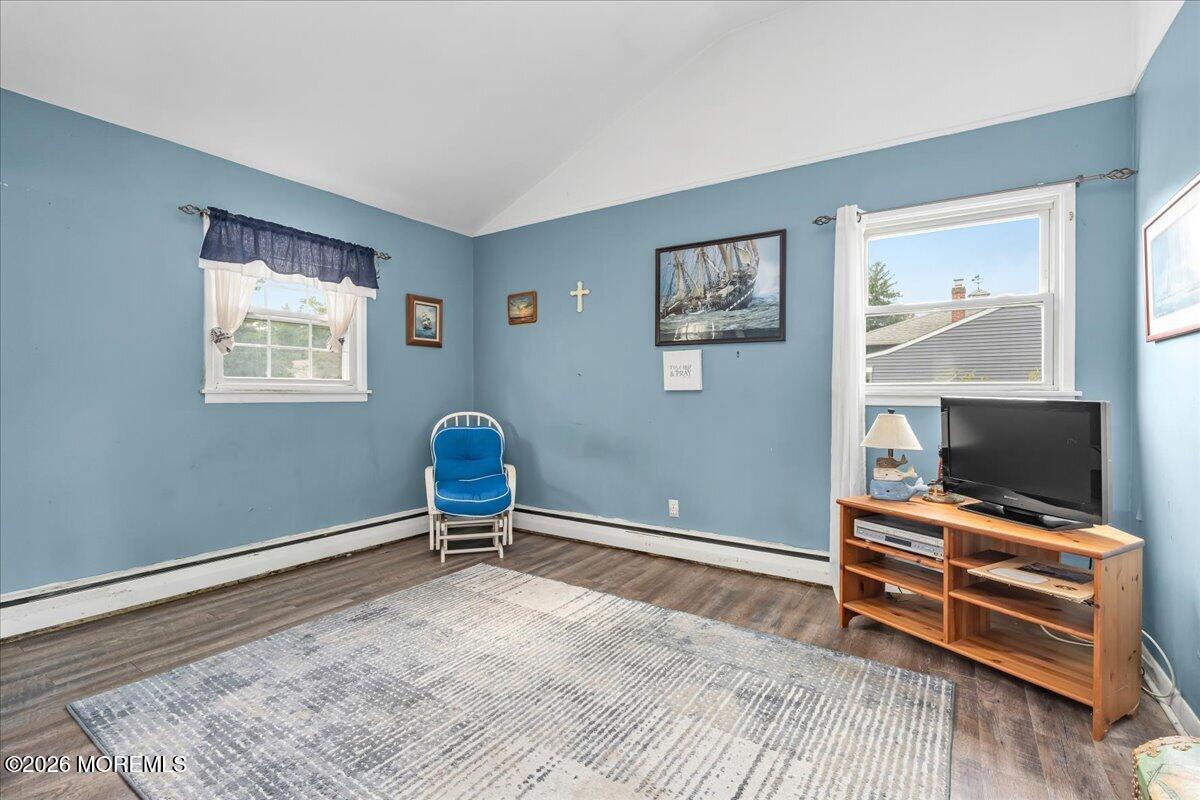 83 Walnut Ave Avenue Red Bank NJ 07701