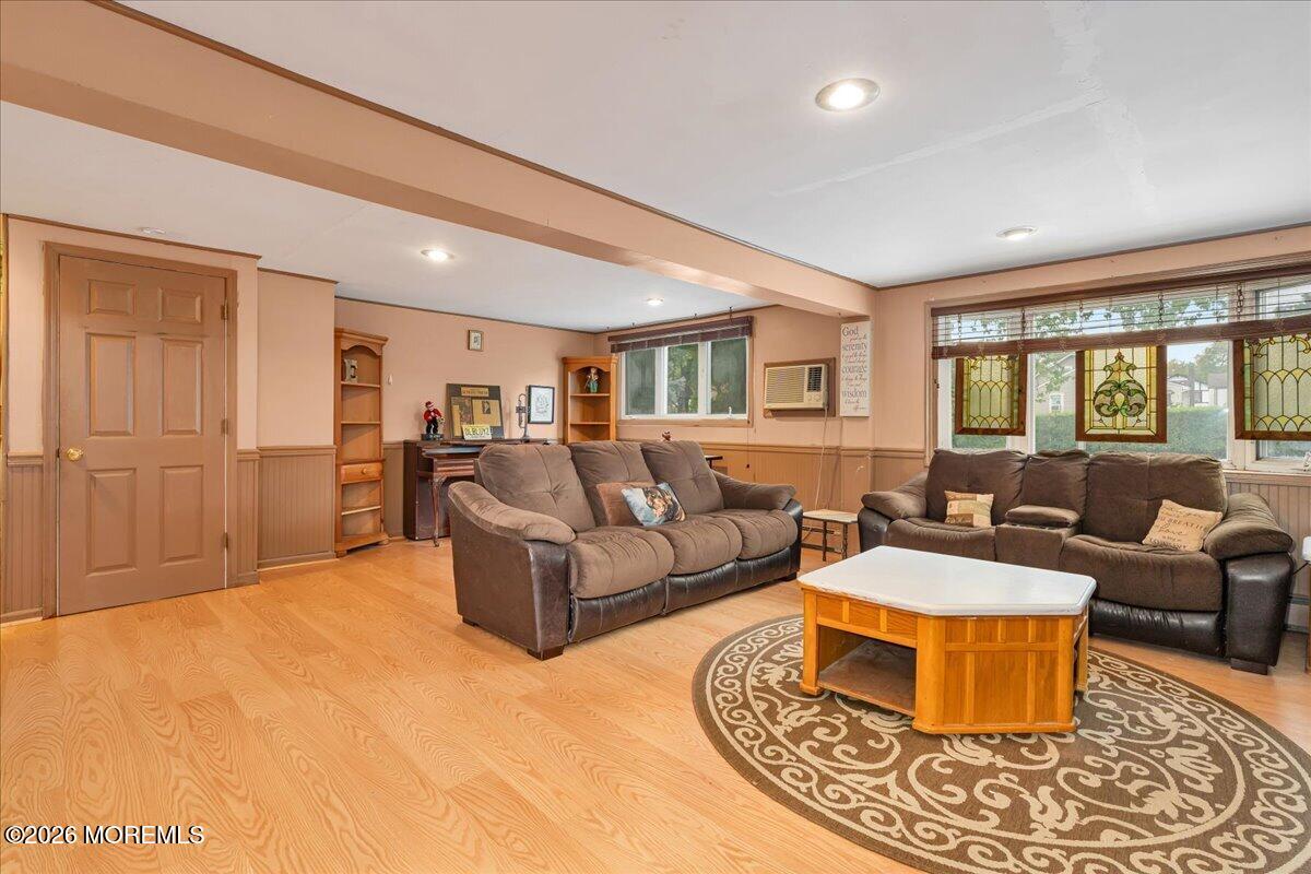 83 Walnut Ave Avenue Red Bank NJ 07701