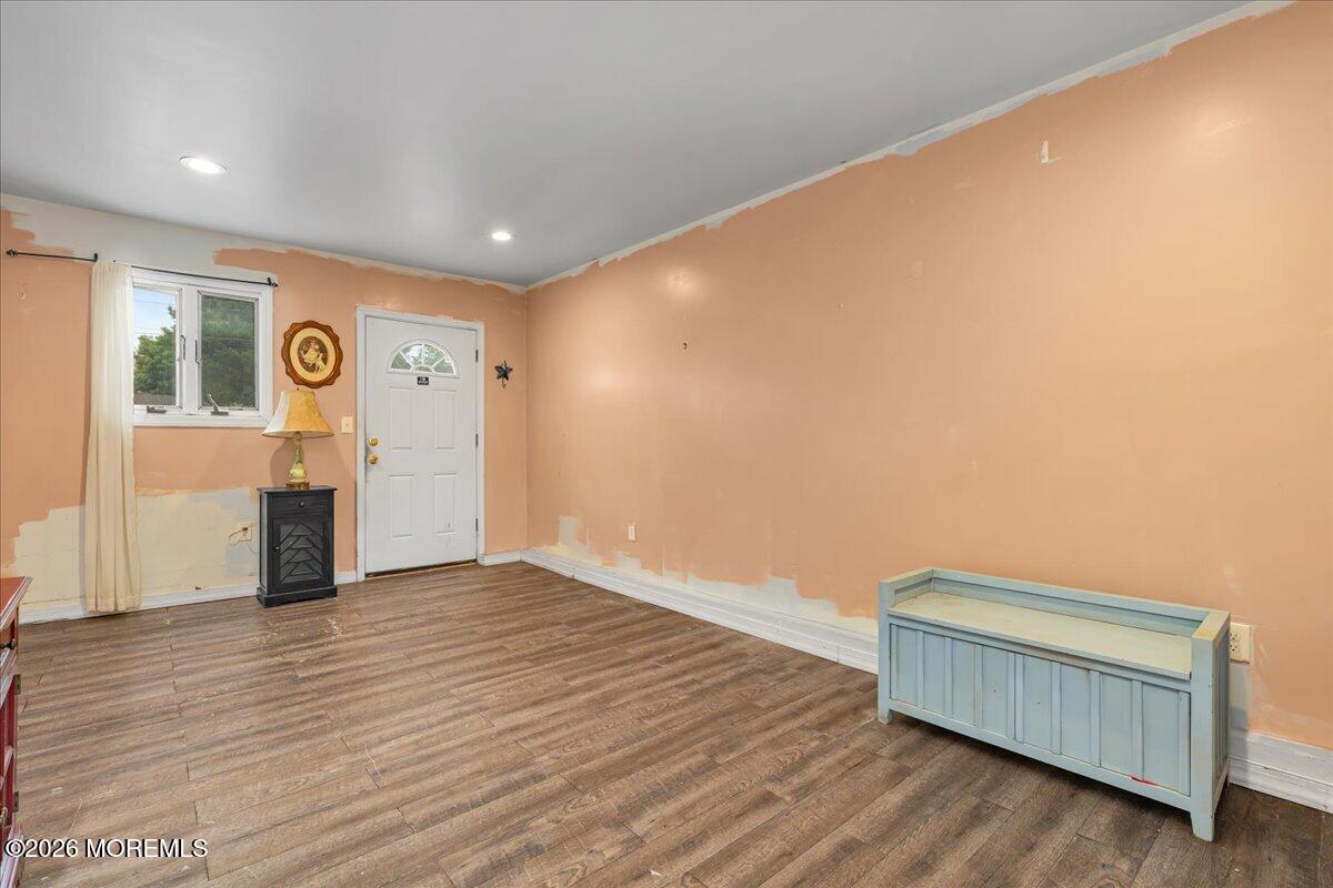 83 Walnut Ave Avenue Red Bank NJ 07701
