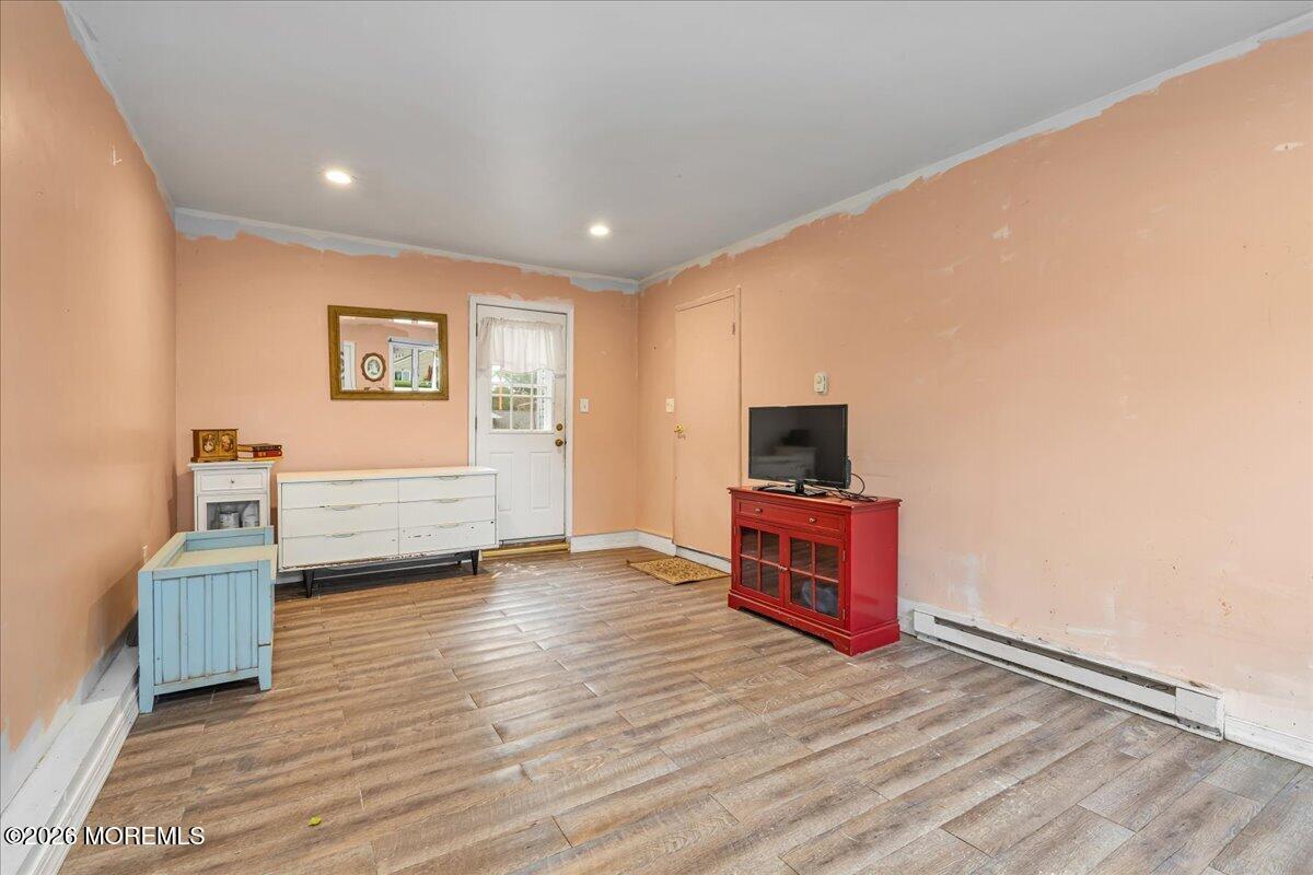 83 Walnut Ave Avenue Red Bank NJ 07701