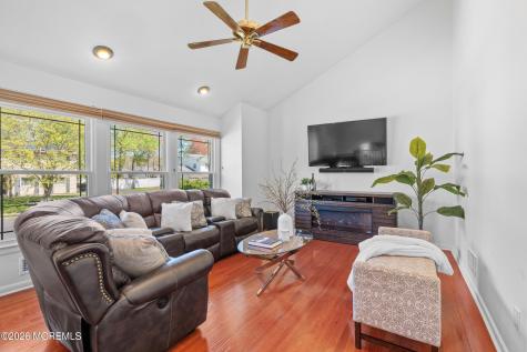 6 Pittsfield Road Howell NJ 07731