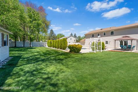 6 Pittsfield Road Howell NJ 07731