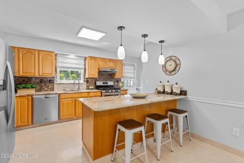 6 Pittsfield Road Howell NJ 07731