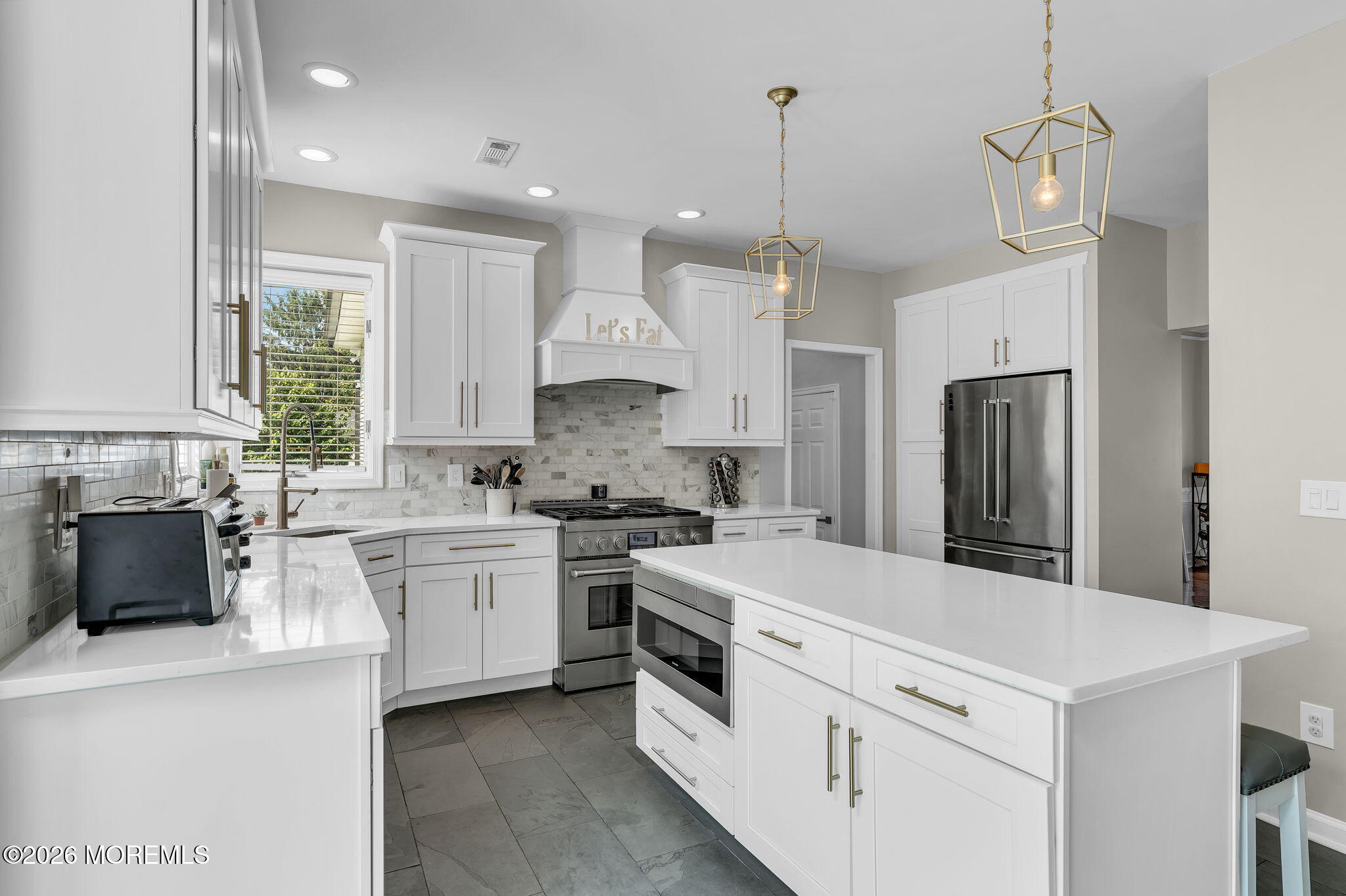 6 Snead Court Farmingdale NJ 07727