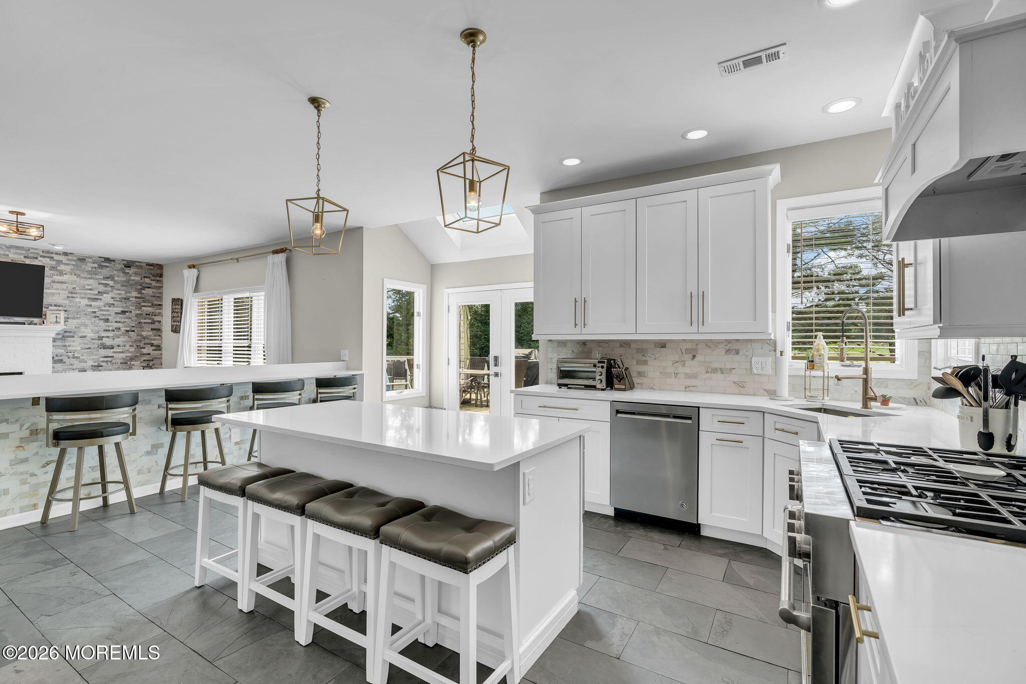 6 Snead Court Farmingdale NJ 07727