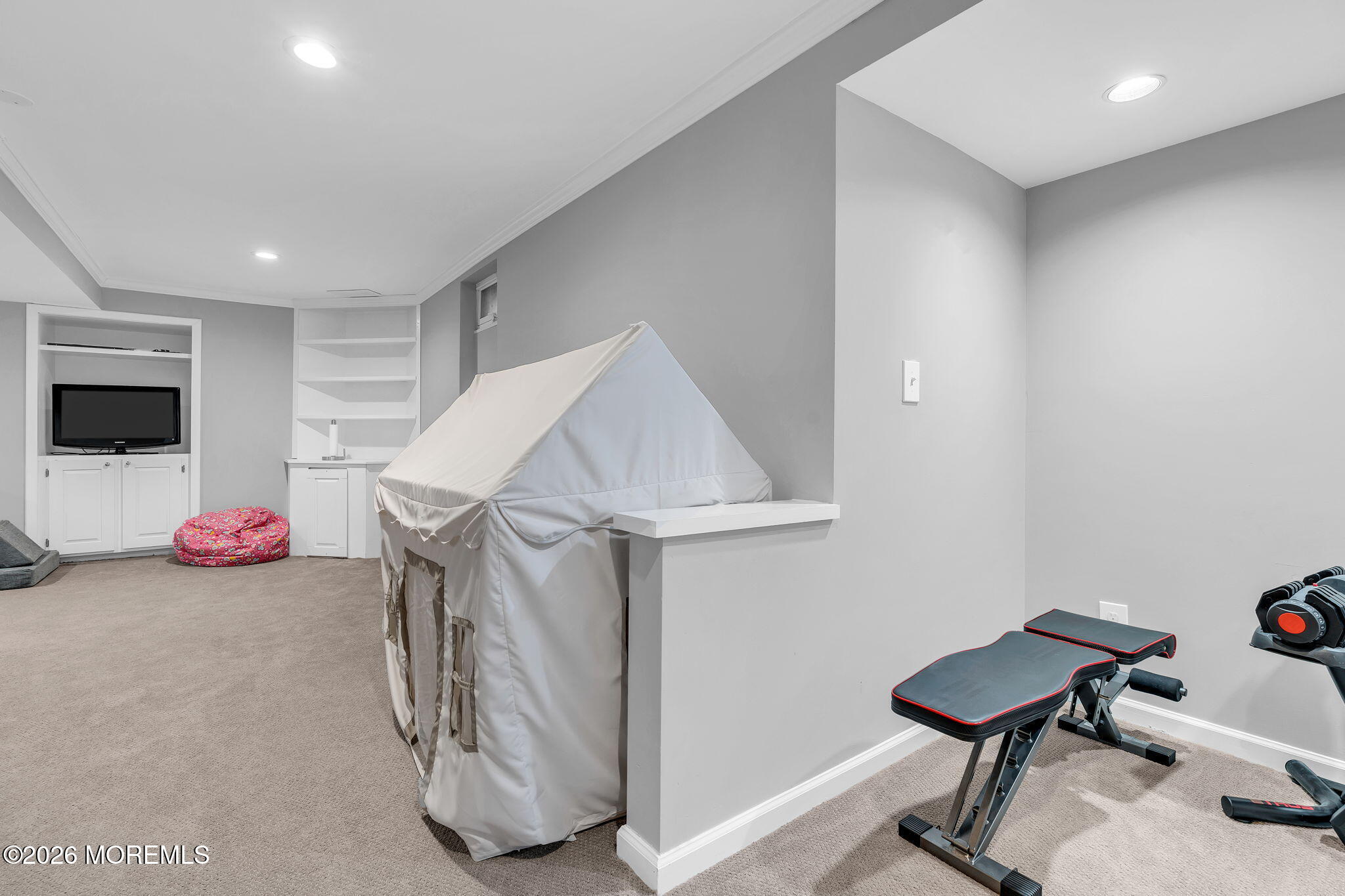 6 Snead Court Farmingdale NJ 07727