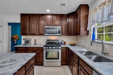 18 Camelot Terrace Jackson NJ 08527