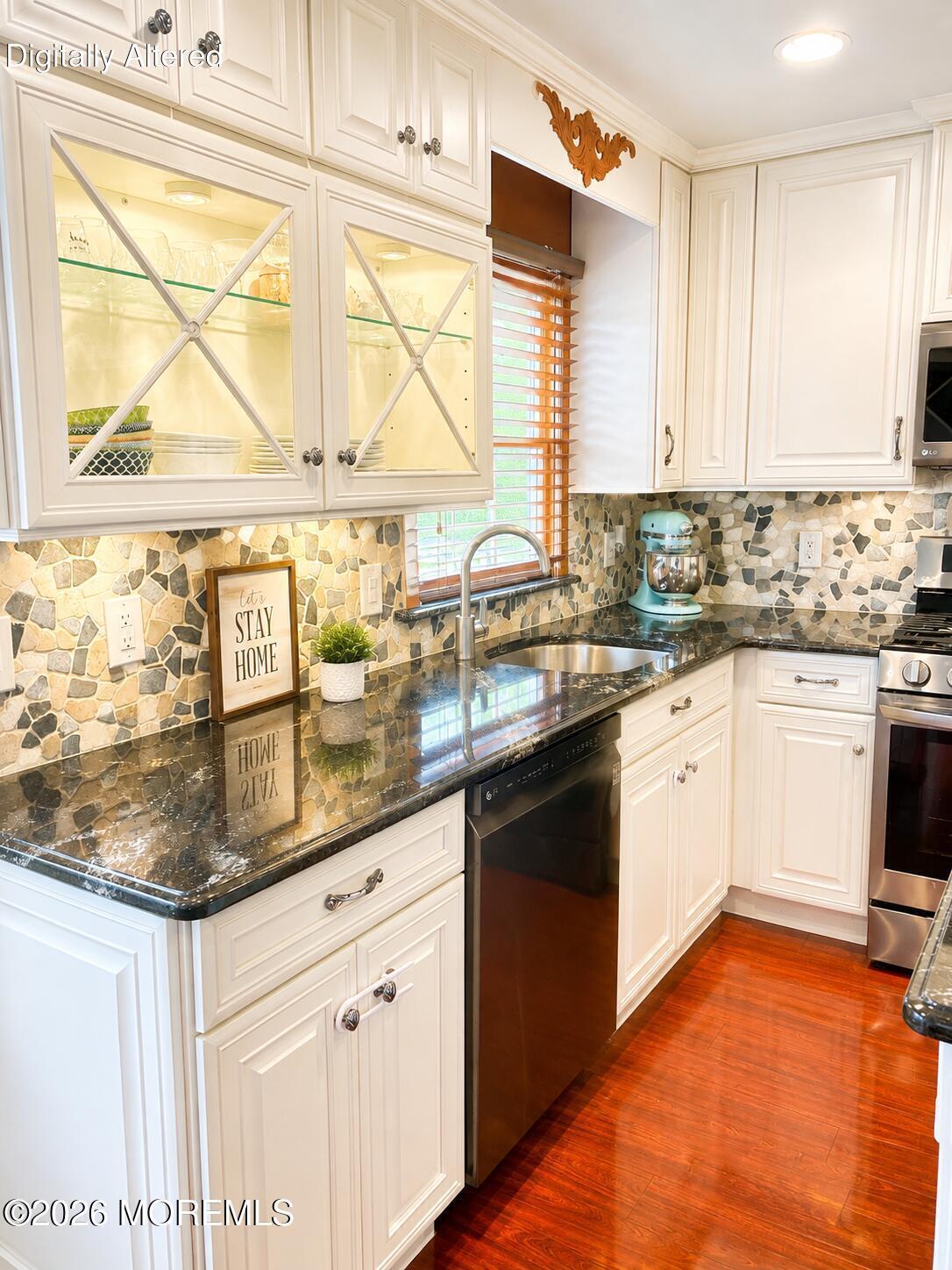 565 Sumner Avenue Belford NJ 07718
