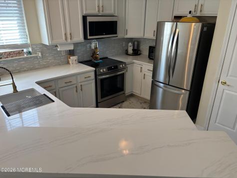 20 Winkle Court Whiting NJ 08759