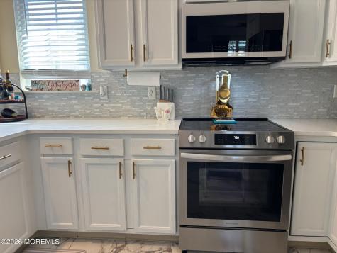 20 Winkle Court Whiting NJ 08759