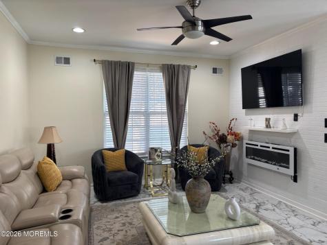 20 Winkle Court Whiting NJ 08759