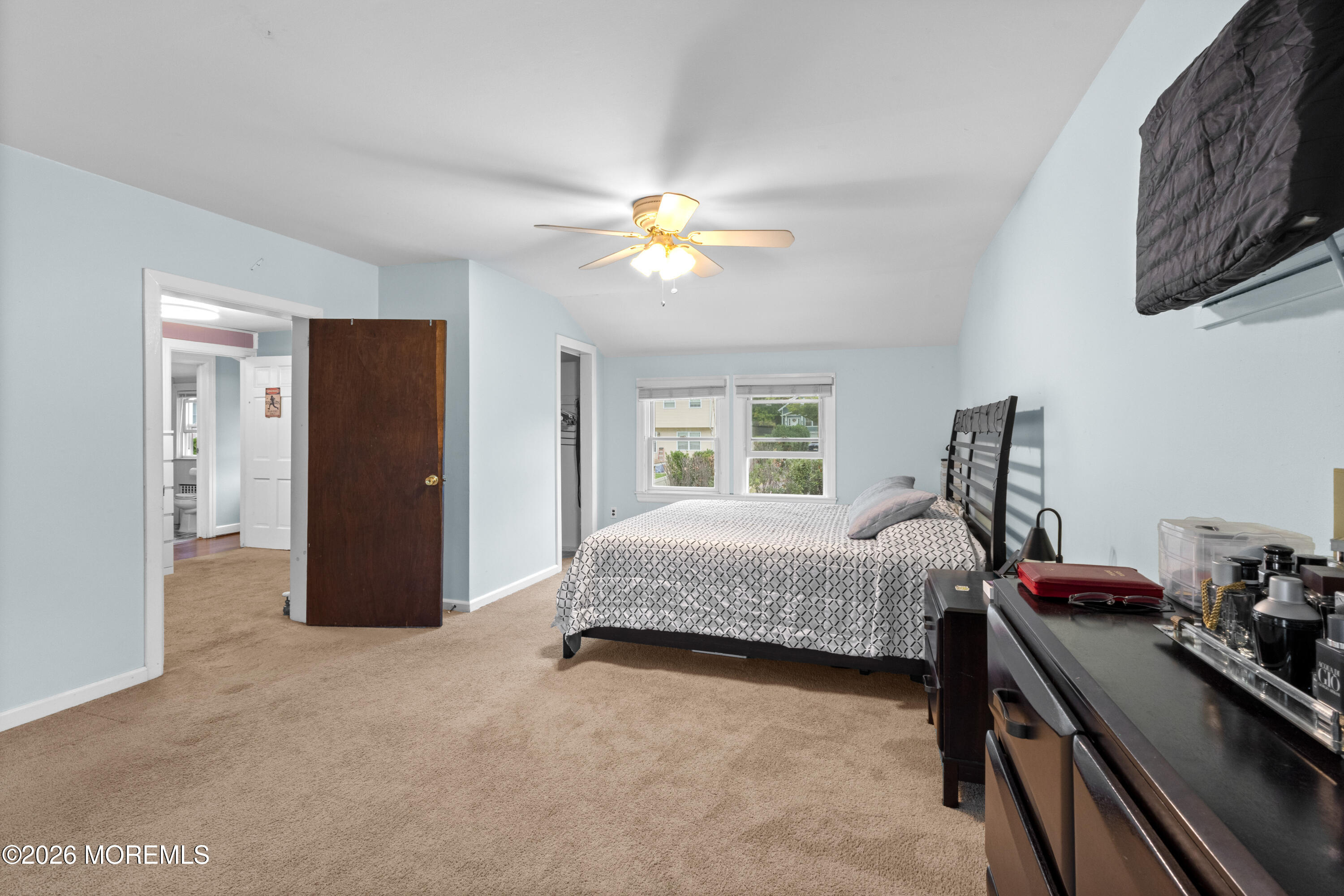 16 Vanderbilt Place Woodbridge NJ 07095