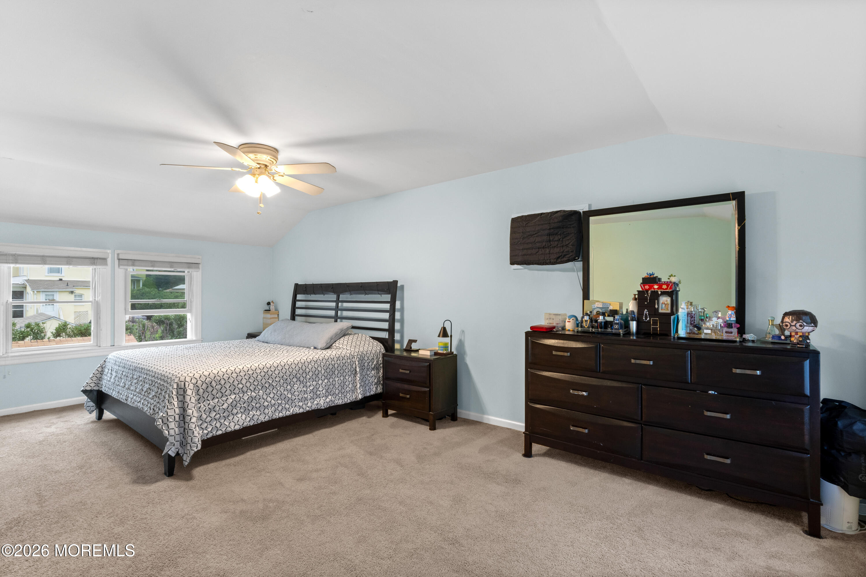 16 Vanderbilt Place Woodbridge NJ 07095