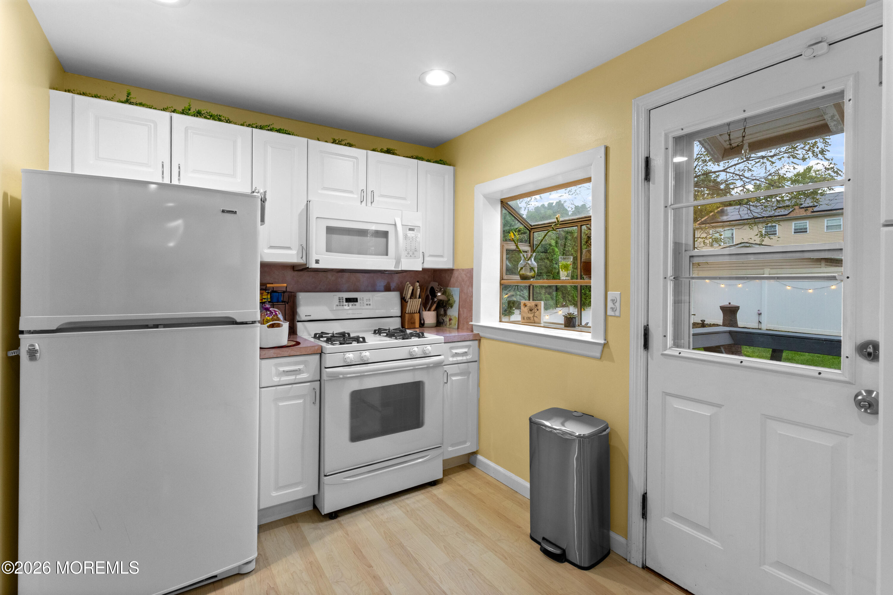 16 Vanderbilt Place Woodbridge NJ 07095