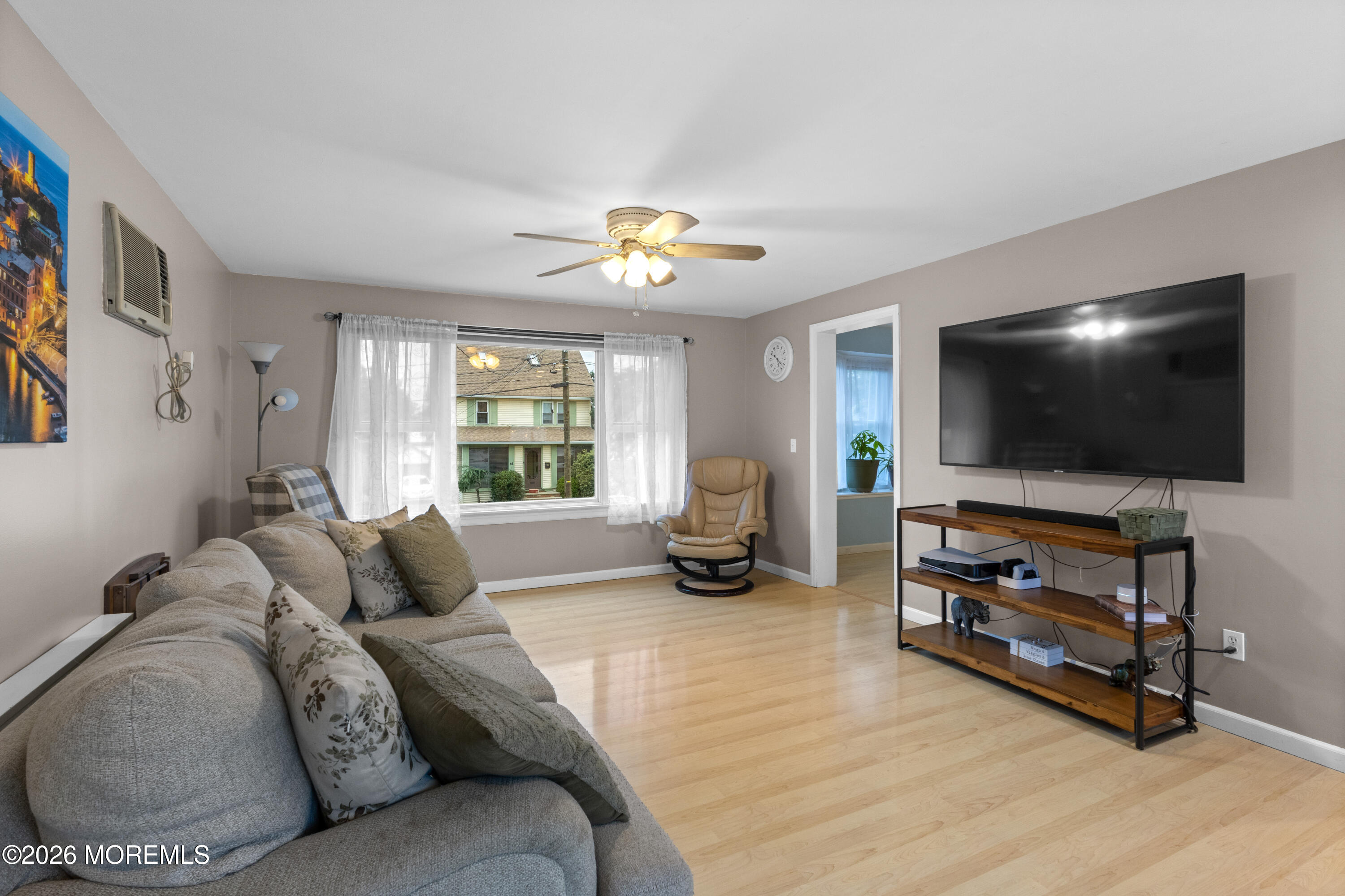 16 Vanderbilt Place Woodbridge NJ 07095