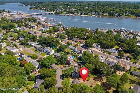 222 Eastham Road Point Pleasant NJ 08742