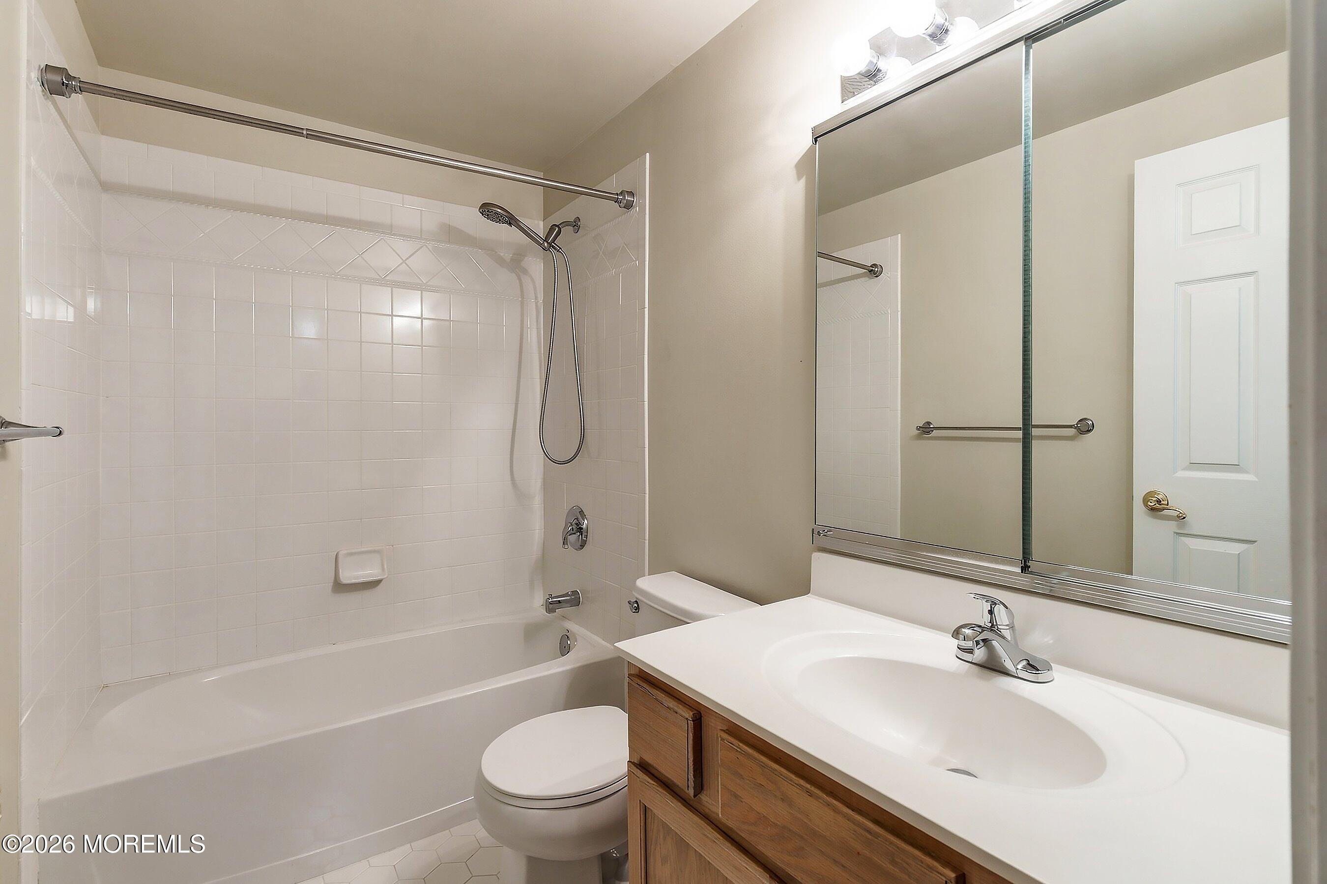 1047 Rudder Avenue Manahawkin NJ 08050