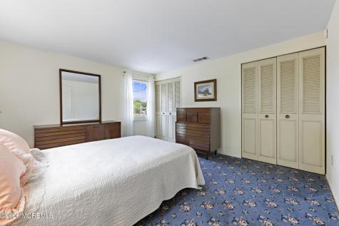 150 Idlebrook Lane Aberdeen NJ 07747