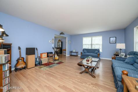 5 Clinton Court Barnegat NJ 08005