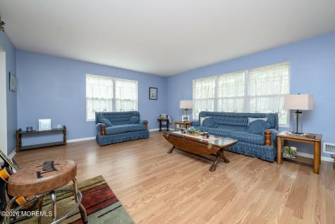 5 Clinton Court Barnegat NJ 08005