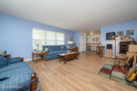 5 Clinton Court Barnegat NJ 08005