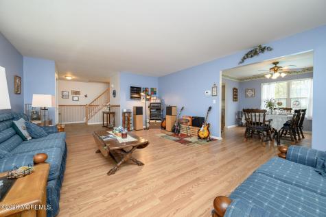 5 Clinton Court Barnegat NJ 08005