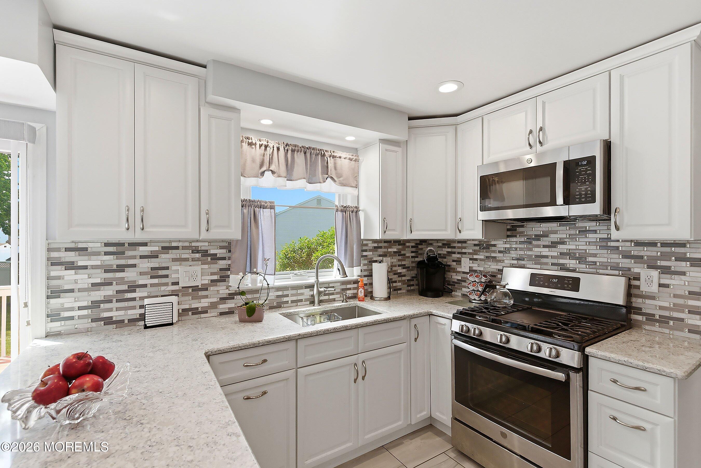 7 N Devon Drive Manalapan NJ 07726