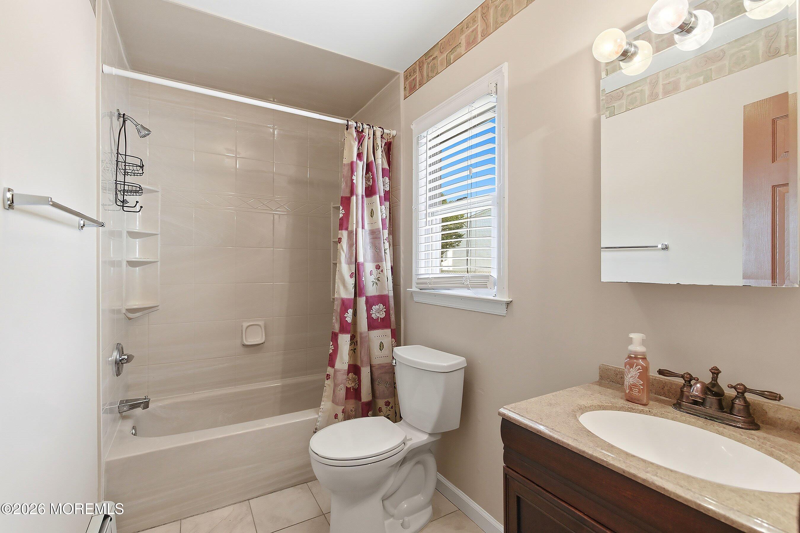 7 N Devon Drive Manalapan NJ 07726