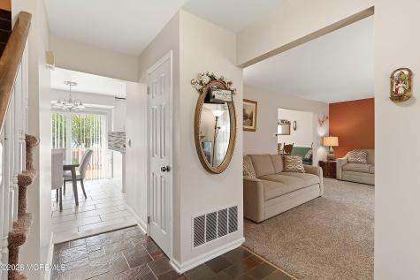 7 N Devon Drive Manalapan NJ 07726