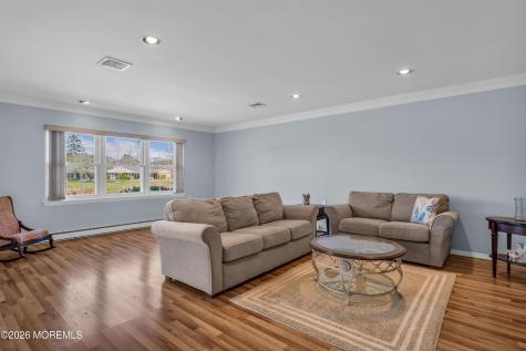 332 Canterbury Court Lakewood NJ 08701
