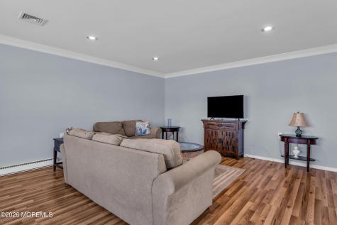 332 Canterbury Court Lakewood NJ 08701