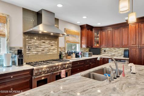 1 Edinburgh Court Jackson NJ 08527