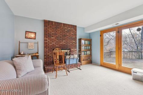 18 Rachele Court Matawan NJ 07747
