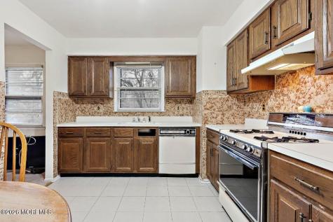 18 Rachele Court Matawan NJ 07747