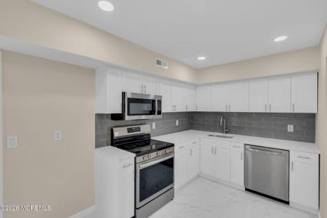 10 Maine Court Matawan NJ 07747