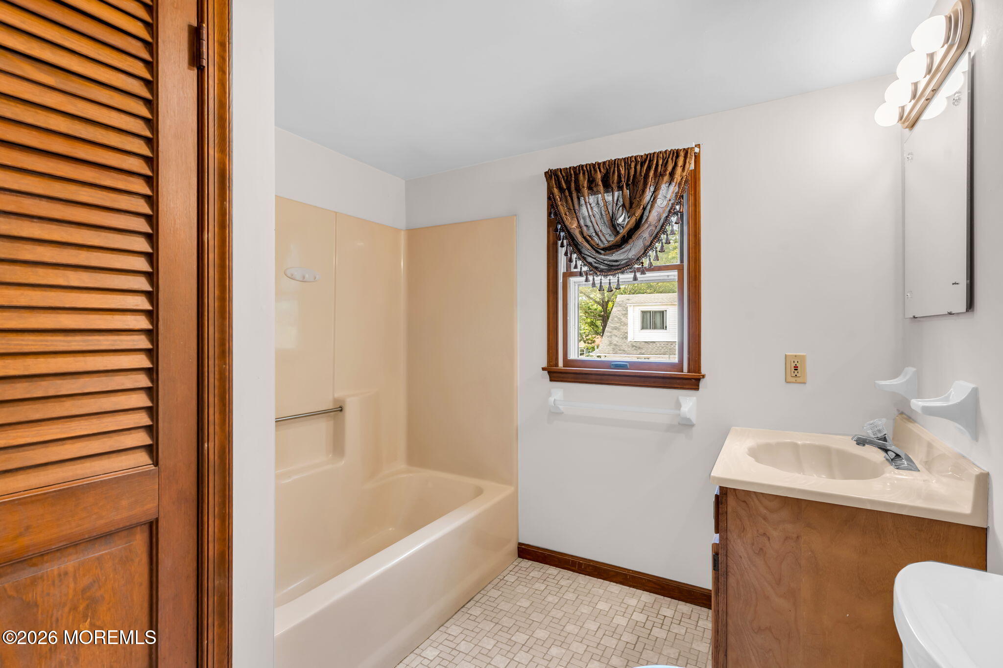 408 Ensign Avenue Beachwood NJ 08722