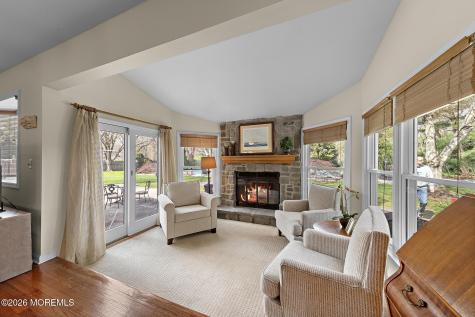 42 Dorchester Way Shrewsbury Boro NJ 07702