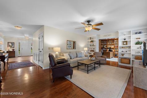42 Dorchester Way Shrewsbury Boro NJ 07702