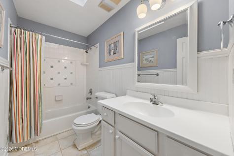 42 Dorchester Way Shrewsbury Boro NJ 07702