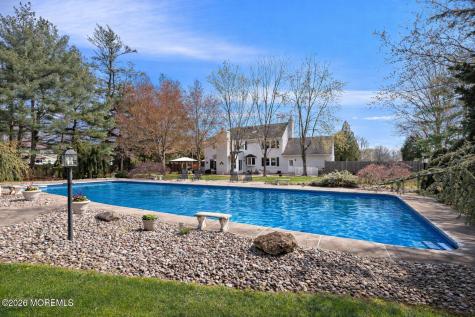 42 Dorchester Way Shrewsbury Boro NJ 07702