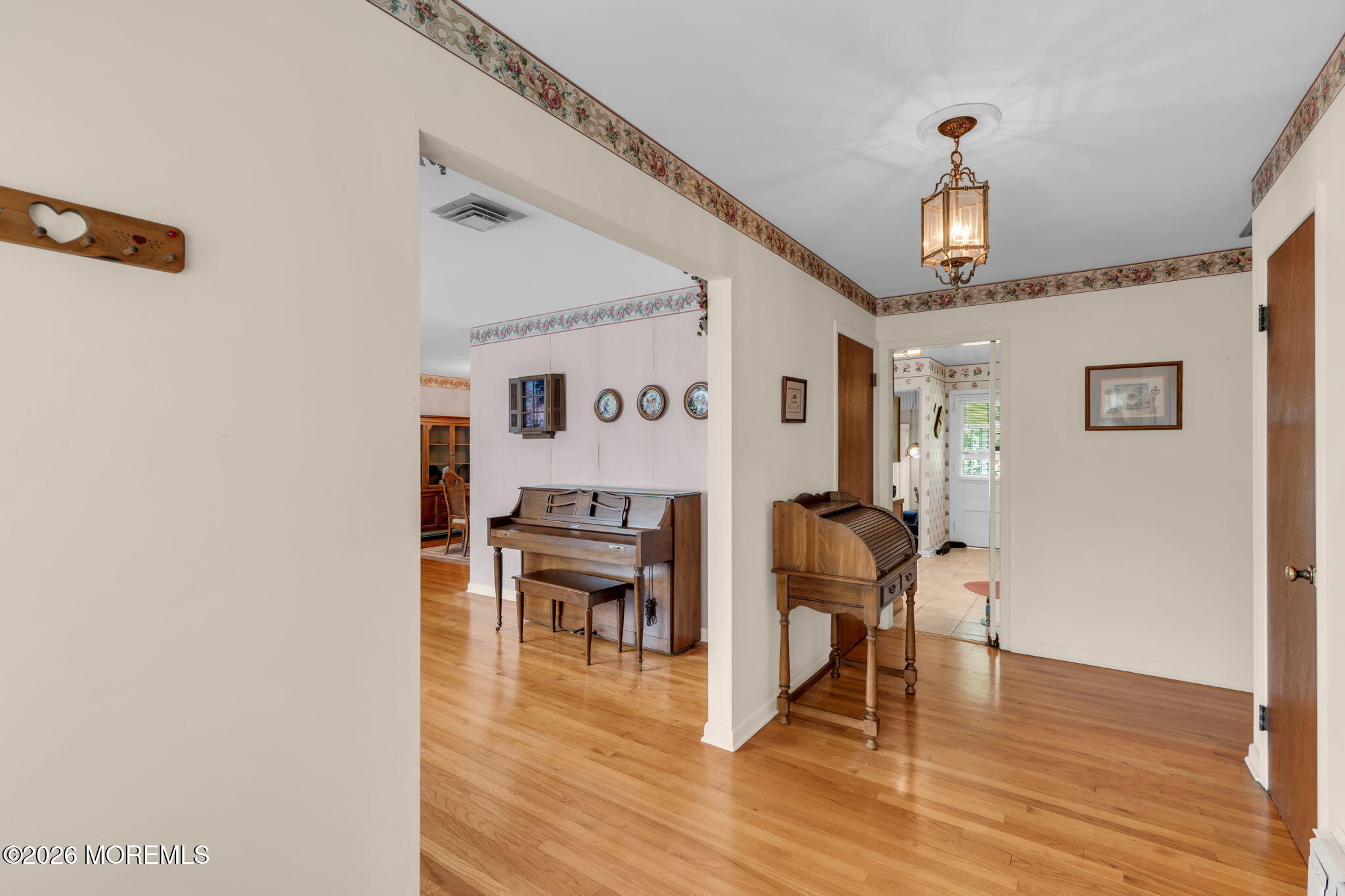 4 Dickinson Avenue Toms River NJ 08753
