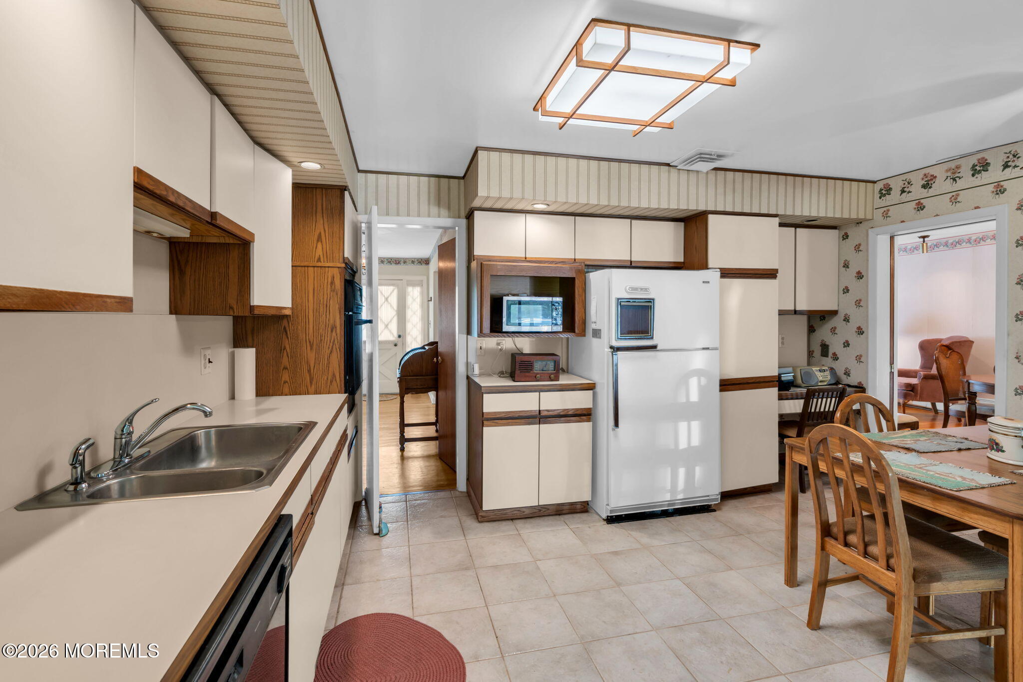 4 Dickinson Avenue Toms River NJ 08753